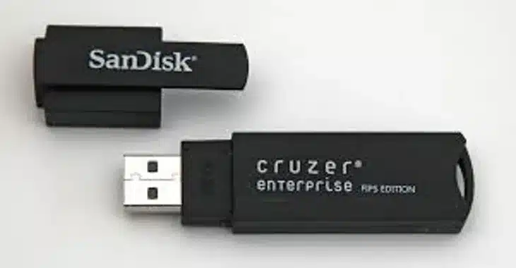 Flash drive manufacturers warn: Hackers can decrypt ‘secure’ USB sticks