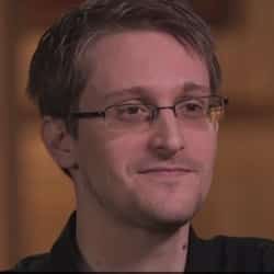 Edward Snowden says your password should be MargaretThatcher<wbr></noscript>Is110%SEXY