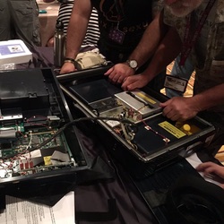 DEF CON attendees make short work of electronic voting machines