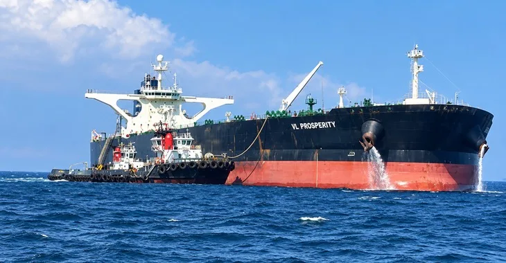 US Coast Guard and FBI board oil tanker to investigate cyber attack